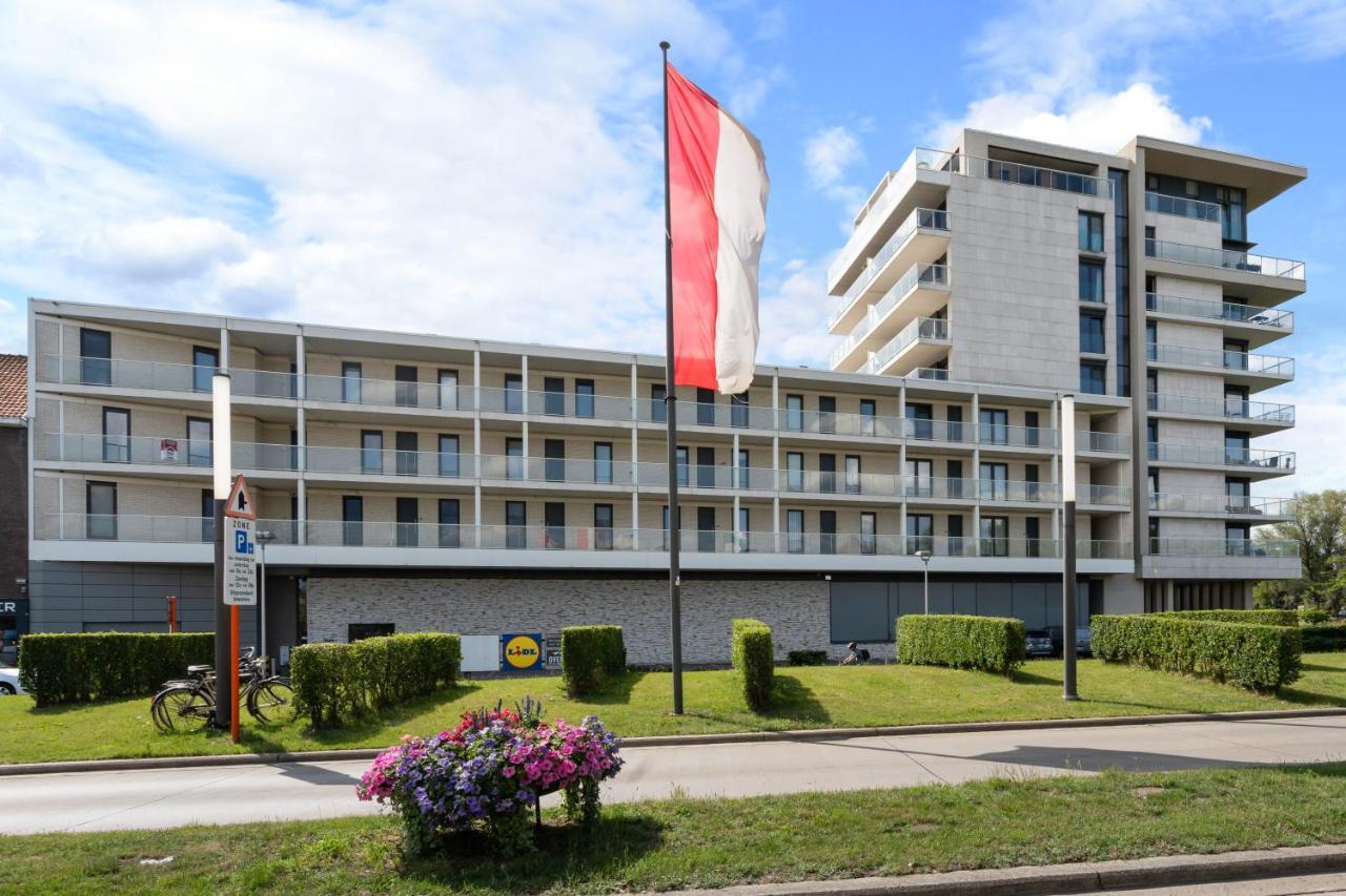 Shs Homes-Luxe Highrise, 2 Bedrooms, Kitchen, Free Parking, Stunning View, Large Tarrasse, Workspace Hasselt Exteriör bild