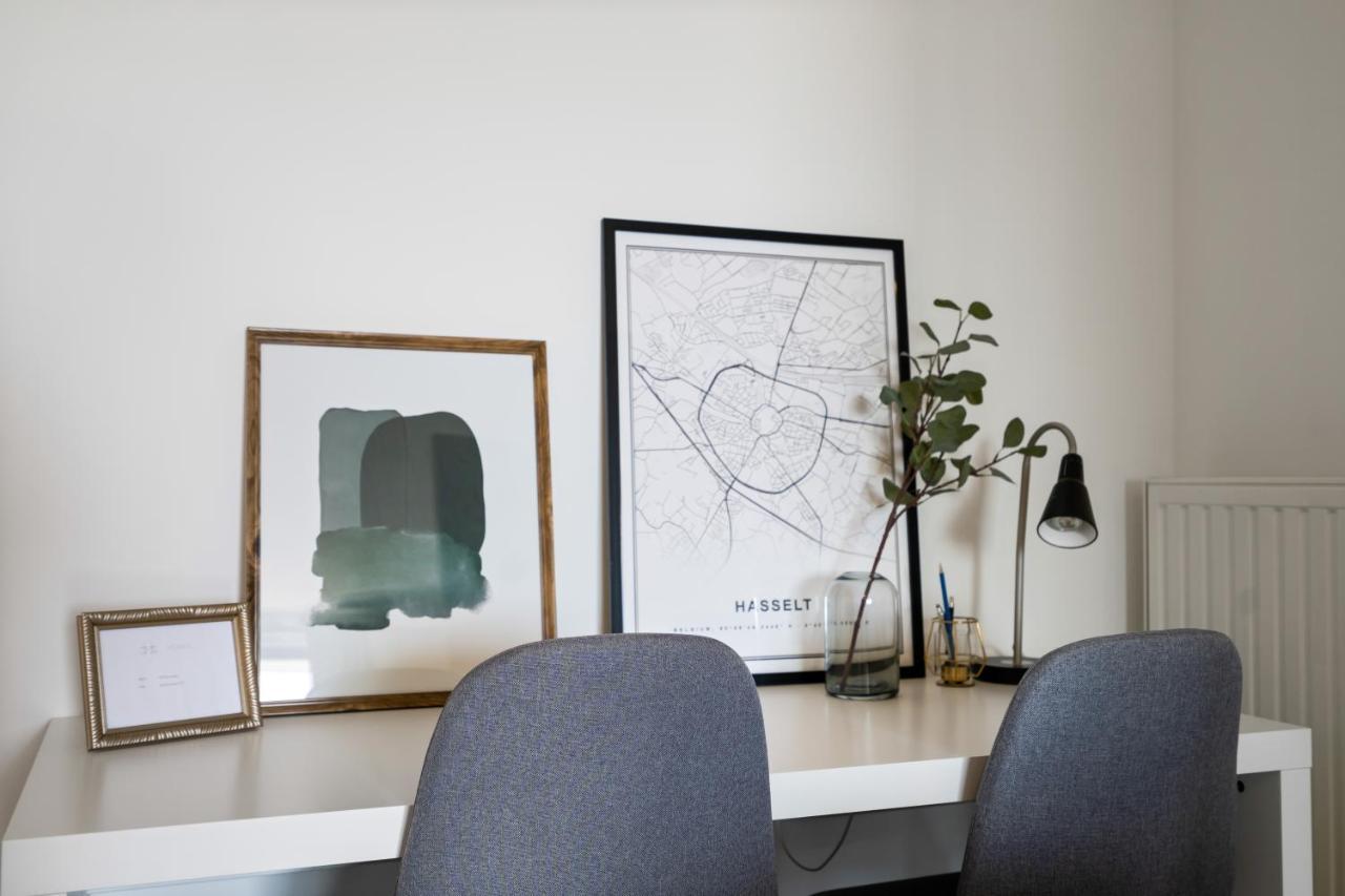 Shs Homes-Luxe Highrise, 2 Bedrooms, Kitchen, Free Parking, Stunning View, Large Tarrasse, Workspace Hasselt Exteriör bild